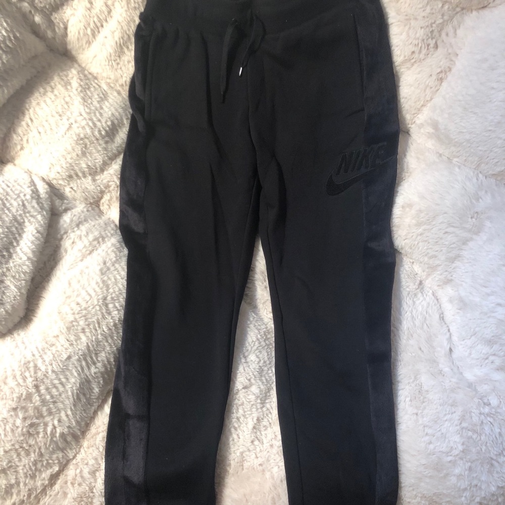 Nike joggers